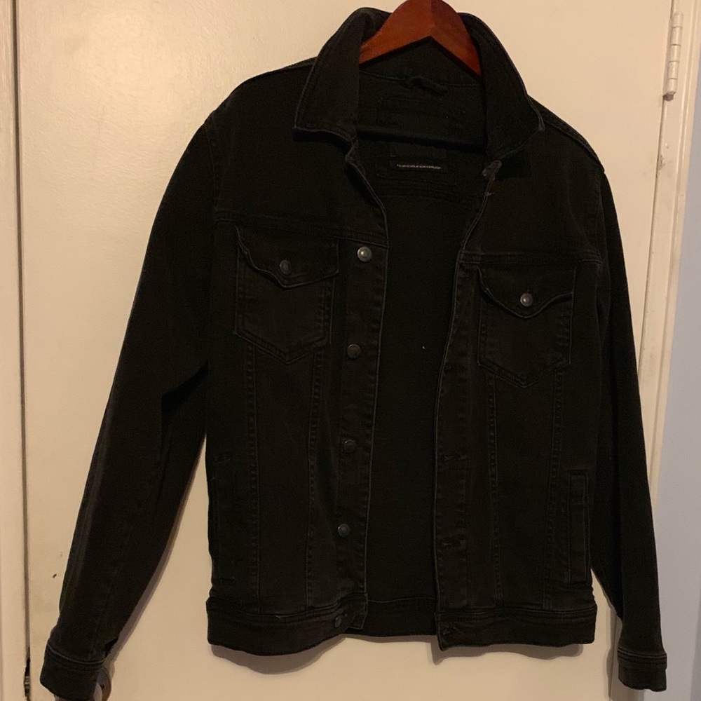 Zara size M black jacket, excellent condition.